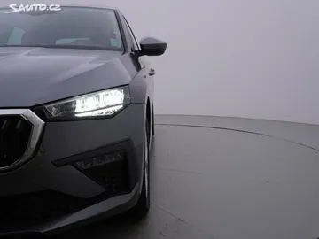 Car image 30