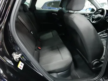 Car image 36