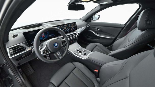 BMW 330 Touring e xDrive 215 kW image number 14