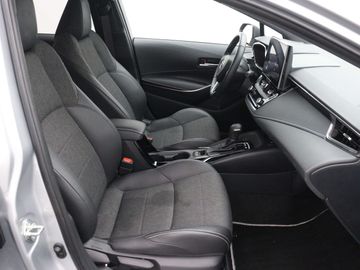 Car image 30