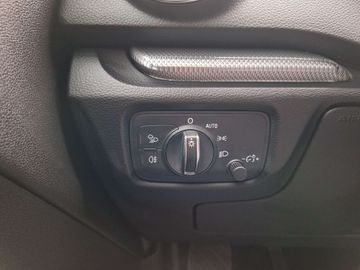 Car image 33