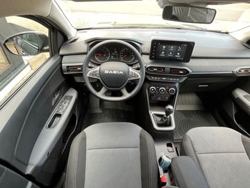 Car image 10