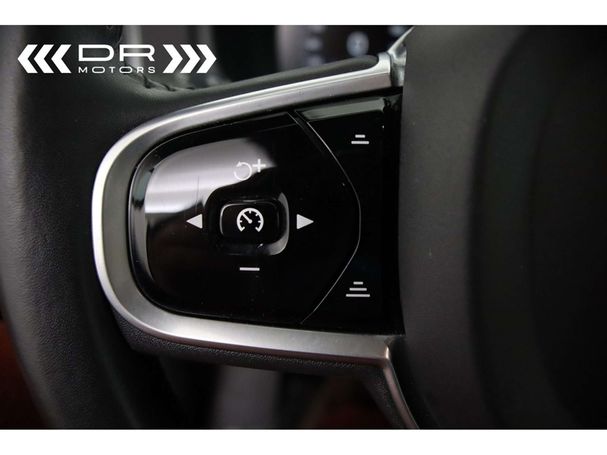 Volvo XC90 D4 Geartronic Momentum 140 kW image number 33