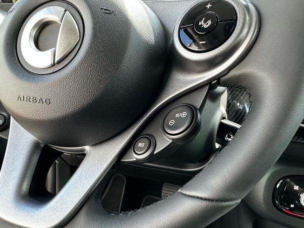 Smart ForTwo coupe EQ 60 kW image number 9