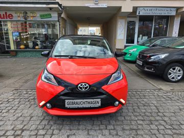 Car image 25