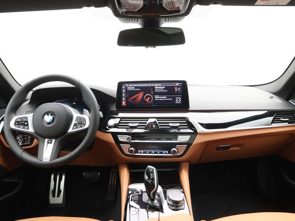 BMW 520i Touring 135 kW image number 13