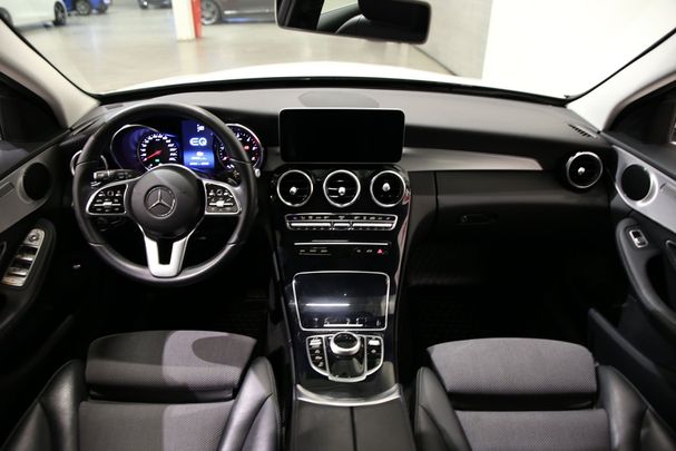 Mercedes-Benz C 300 de T 225 kW image number 10