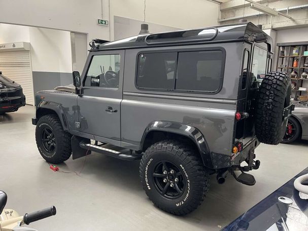 Land Rover Defender 90 2.2 Station Wagon 90 kW image number 4