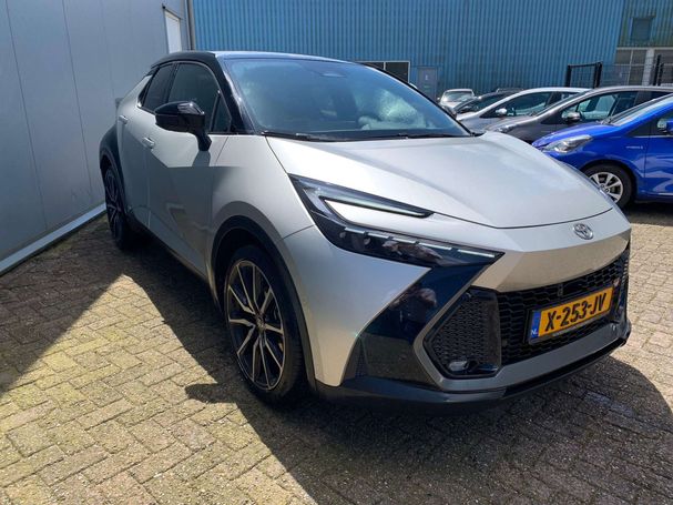 Toyota C-HR 2.0 Hybrid 145 kW image number 3