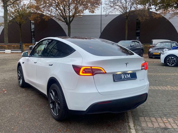 Tesla Model Y Long Range AWD 378 kW image number 5