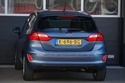 Car image 28