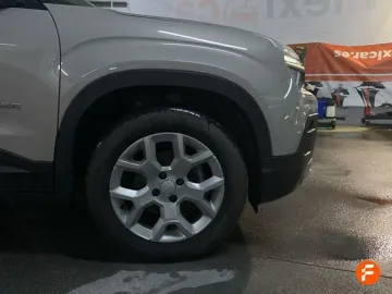 Car image 27