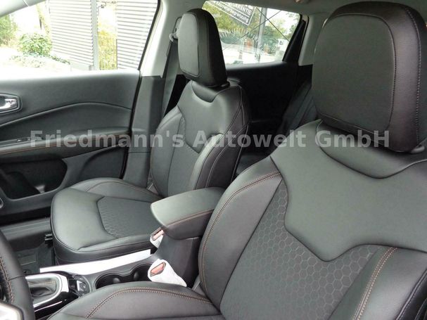 Jeep Compass 1.3 Limited 110 kW image number 6