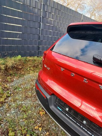 Volvo XC40 Recharge Plug-in Hybrid Inscription 155 kW image number 3