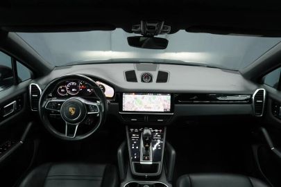 Car image 25