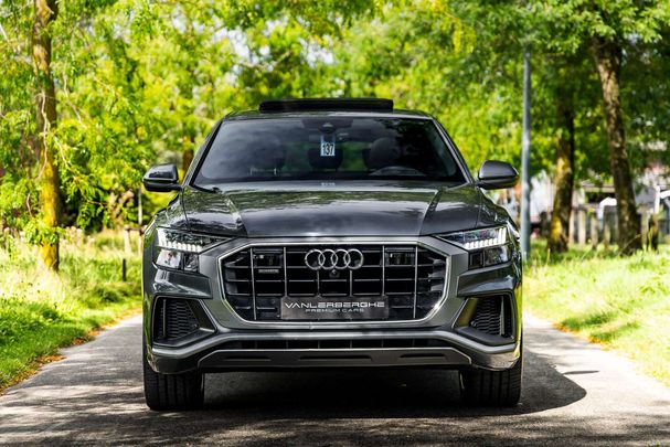 Audi Q8 55 TFSI quattro S-line 250 kW image number 3