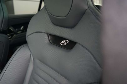 Car image 37