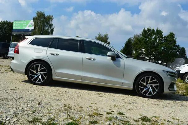 Volvo V60 T5 Momentum 187 kW image number 9