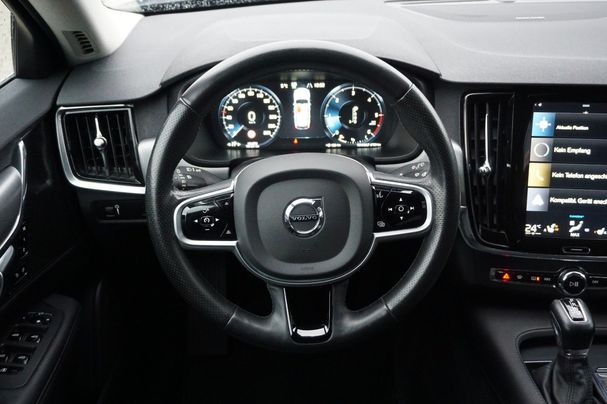 Volvo V90 D4 Momentum 140 kW image number 12