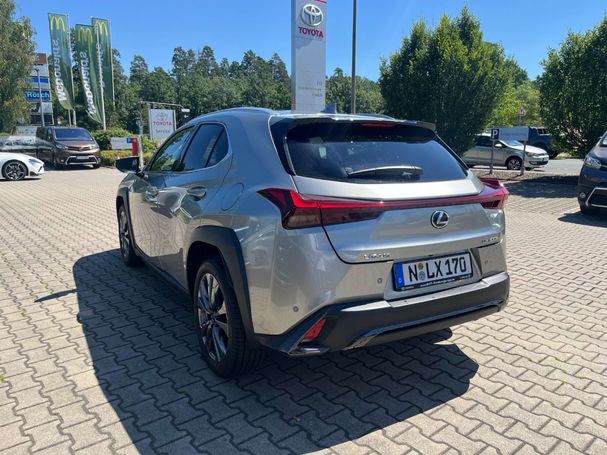 Lexus UX 300h 146 kW image number 4