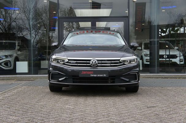 Volkswagen Passat GTE 1.4 TSI PHEV DSG 160 kW image number 9