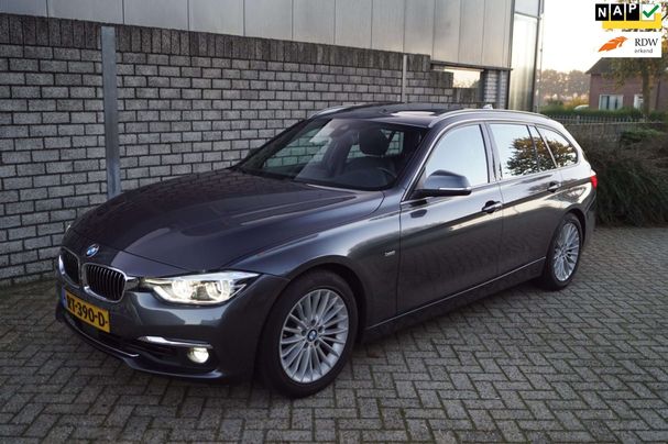 BMW 320i Touring 135 kW image number 1