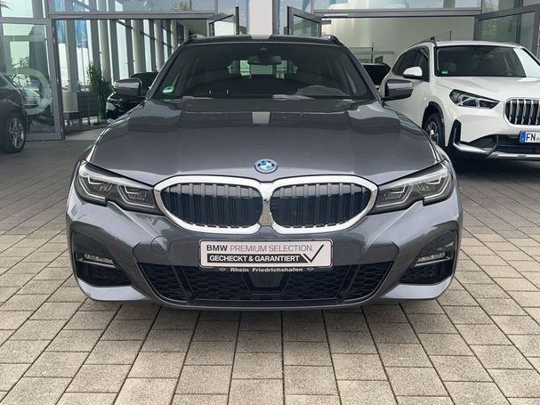 BMW 330 e Touring M Sport xDrive 215 kW image number 2