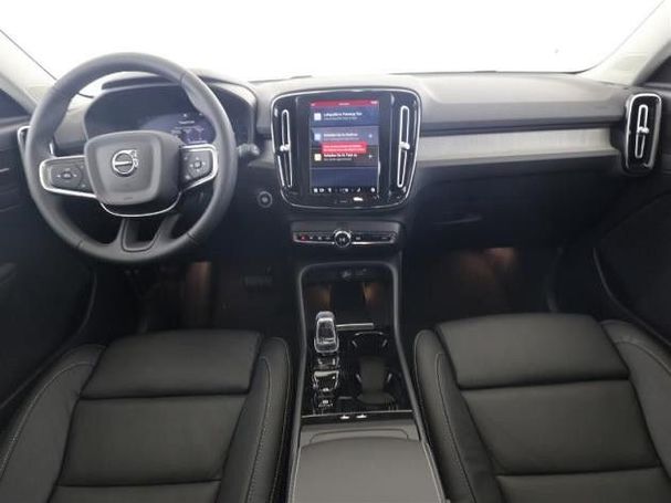 Volvo XC40 B4 Ultra Dark 145 kW image number 4