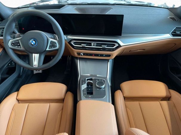 BMW 330 e xDrive 215 kW image number 11