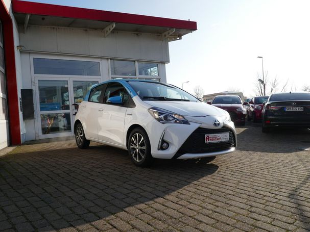 Toyota Yaris 1.5 Hybrid 74 kW image number 2