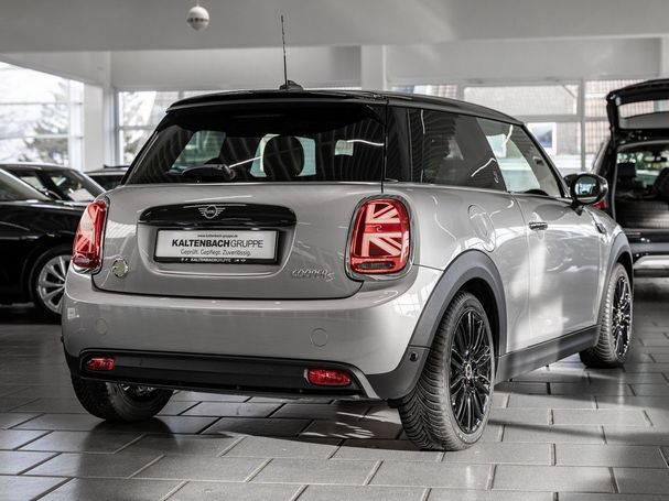 Mini Cooper SE Mini Yours Trim 135 kW image number 2