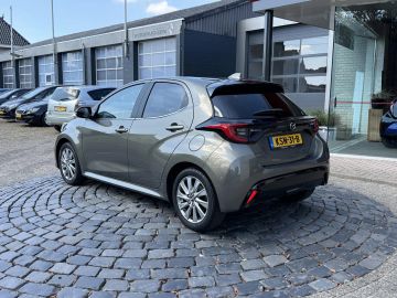 Car image 5