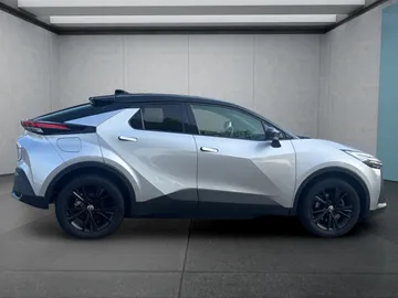 Car image 4