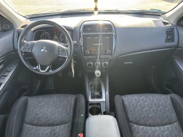 Car image 22