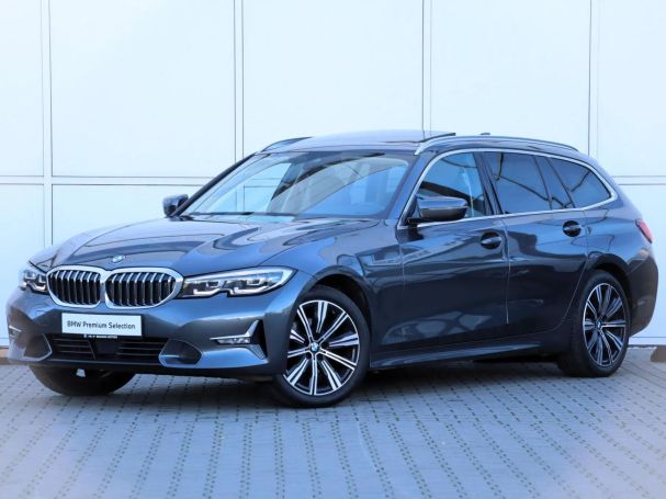 BMW 320d Touring xDrive 140 kW image number 1