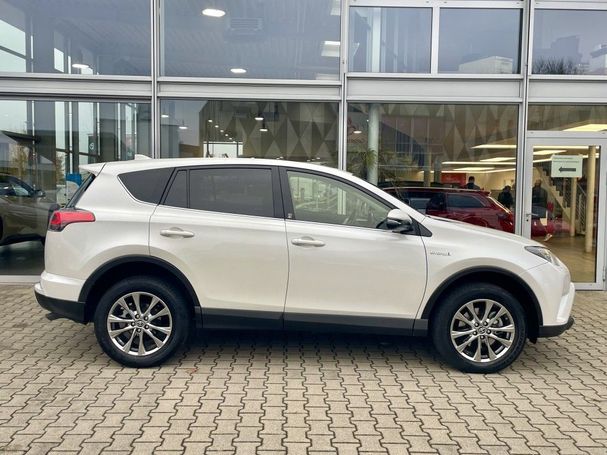 Toyota RAV 4 2.5 Hybrid Team Deutschland 145 kW image number 4