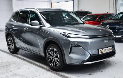 Car image 2