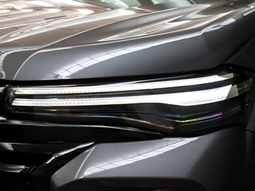 Car image 23