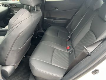 Car image 10