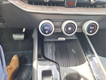 Car image 37