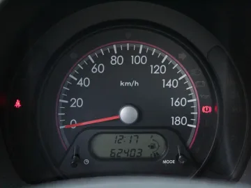 Car image 19