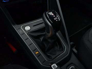 Car image 32