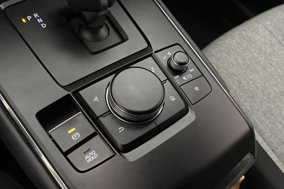 Car image 24