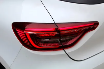 Car image 30