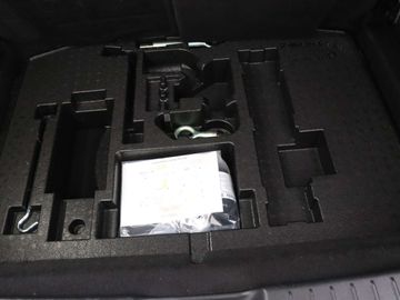 Car image 39