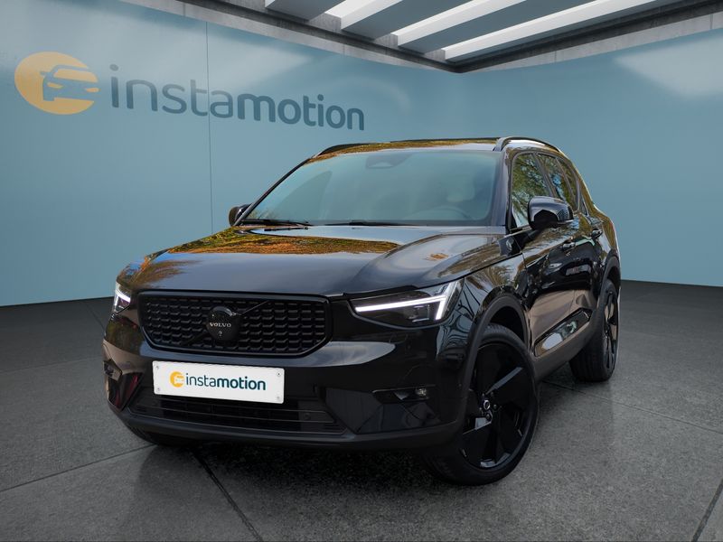 Volvo XC40 B4 Plus Black