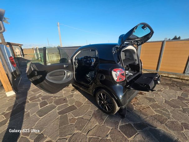 Smart ForTwo coupe EQ 60 kW image number 5