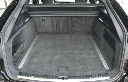 Car image 36