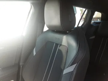 Car image 31