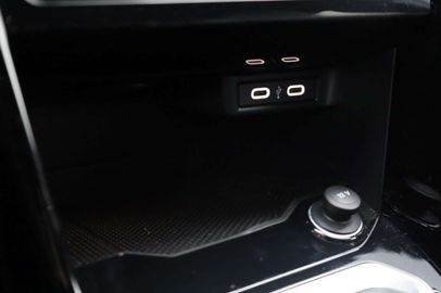 Car image 35